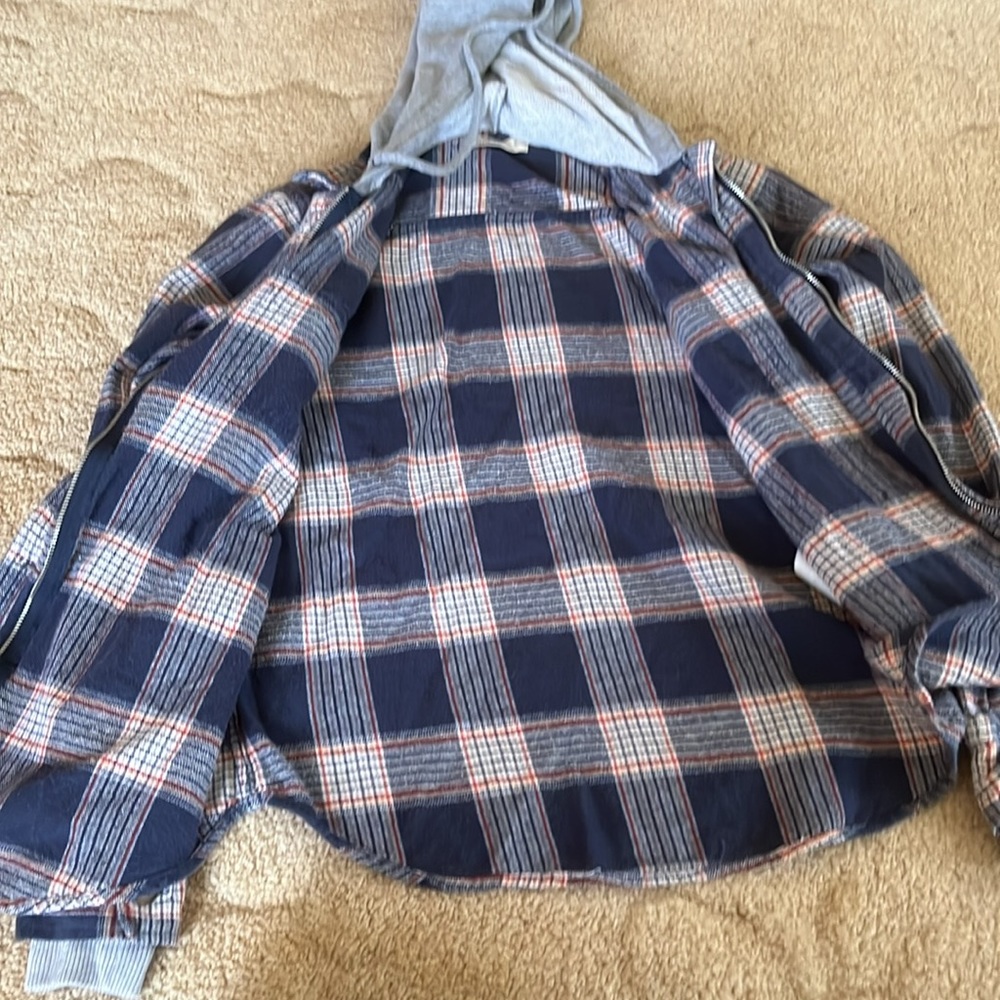 Hollister women size small zip up flannel with hood colors red and navy - Picture 9 of 9